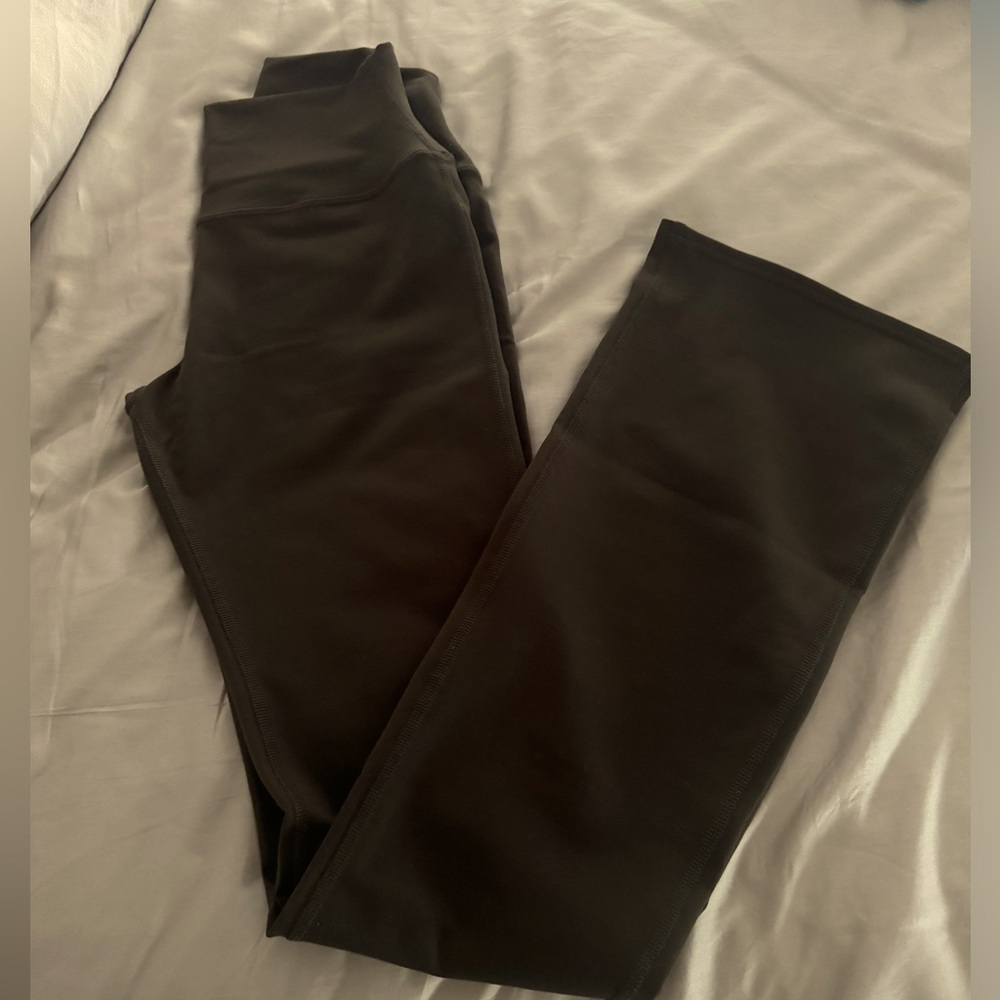 Alo yoga pants, size S